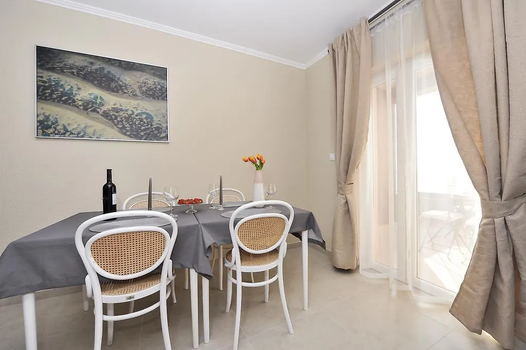 公寓 Apartmani Peric Meka Draga 奥布罗瓦茨 克罗地亚