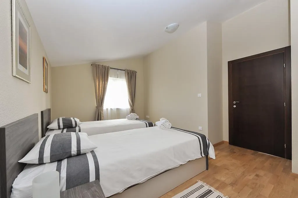 公寓 Apartmani Peric Meka Draga 奥布罗瓦茨 克罗地亚