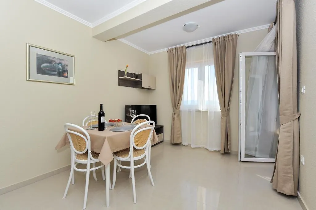 Apartmani Peric Meka Draga 奥布罗瓦茨 克罗地亚