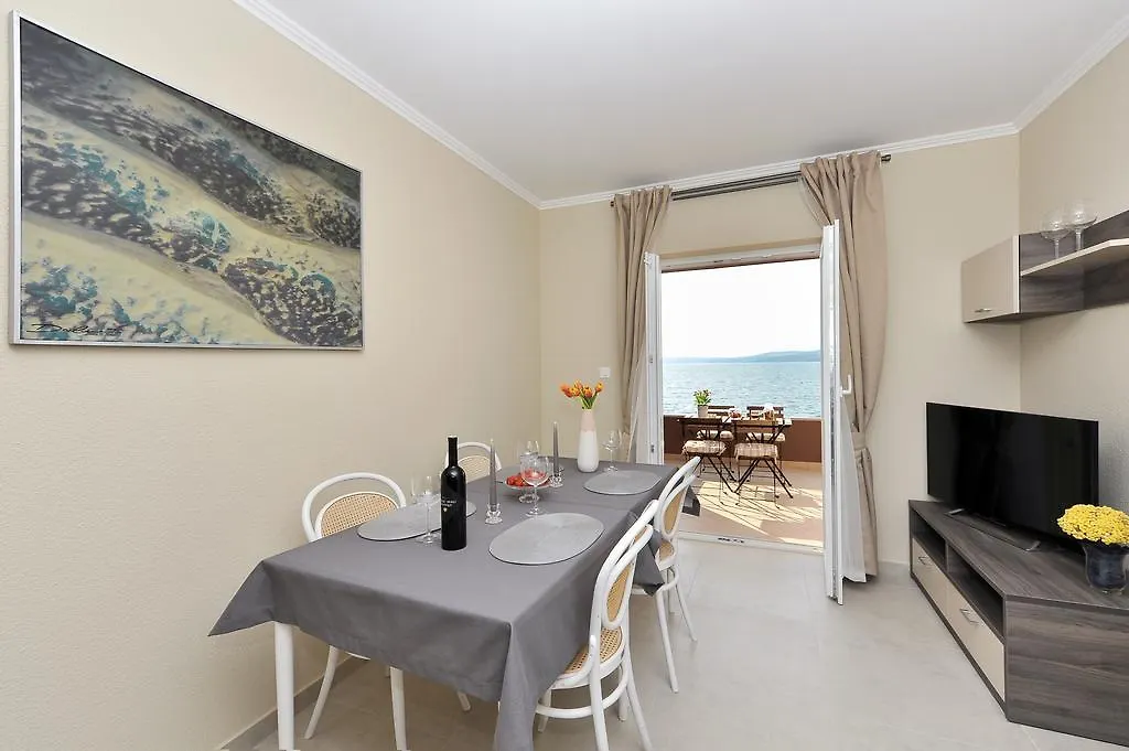 Apartmani Peric Meka Draga 奥布罗瓦茨 公寓