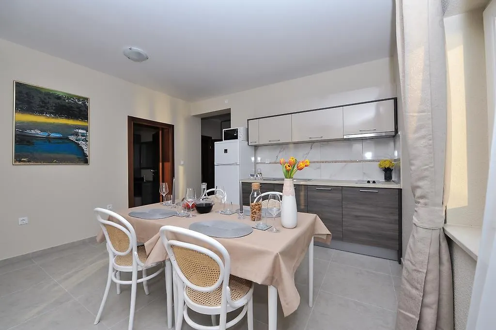 Apartmani Peric Meka Draga 奥布罗瓦茨 克罗地亚