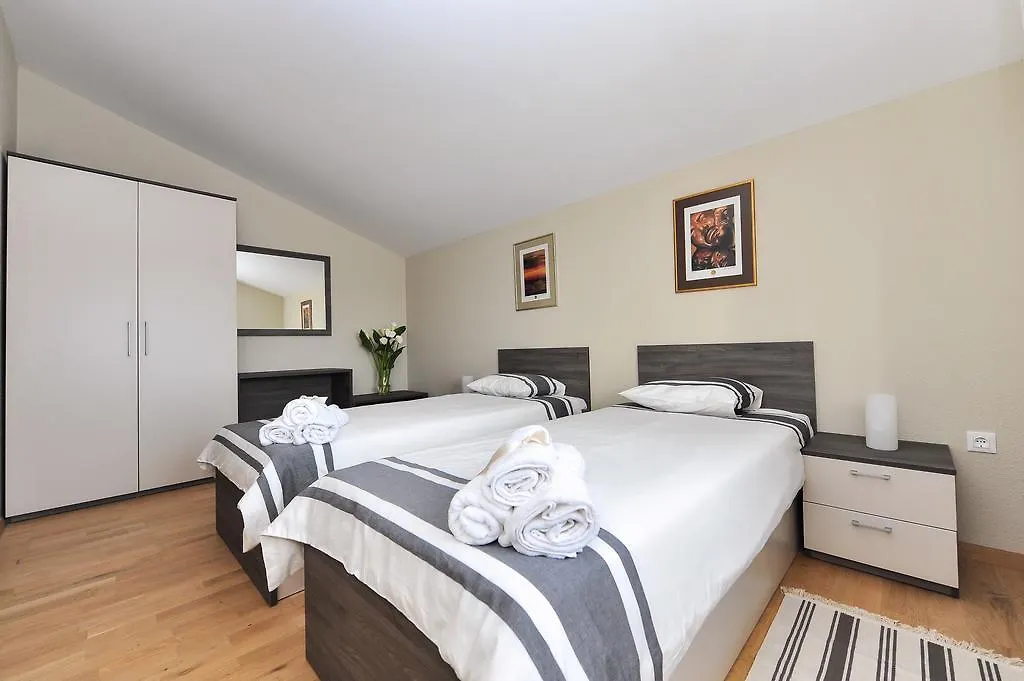 Apartmani Peric Meka Draga 奥布罗瓦茨 公寓