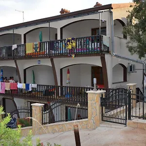 Apartman Delfin, Posedarje